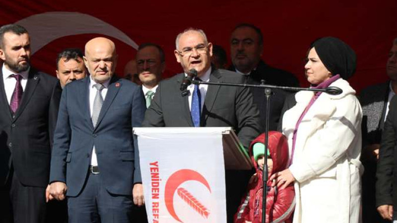 Çay’dan miting gibi ilçe başkanlığı açılışı