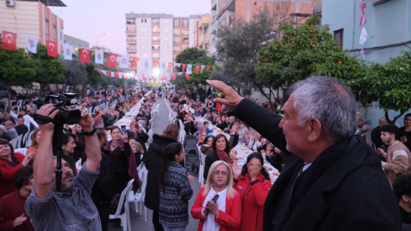 ZEYDAN KARALAR İLK GÜNKÜ HEYECANIYLA HEMŞEHRİLERİNİN ARASINDA