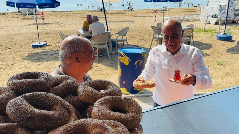 Halkçı başkandan denize nazır 5 liraya çay+simit