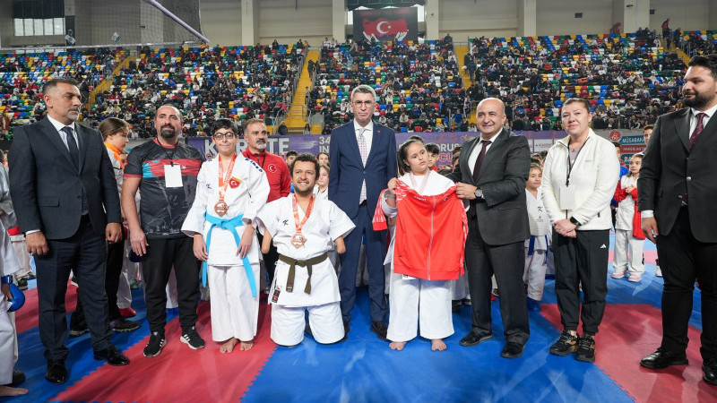 34. ULUSLARARASI BOĞAZİÇİ KARATE TURNUVASININ AÇILIŞ SEREMONİSİ GERÇEKLEŞTİ