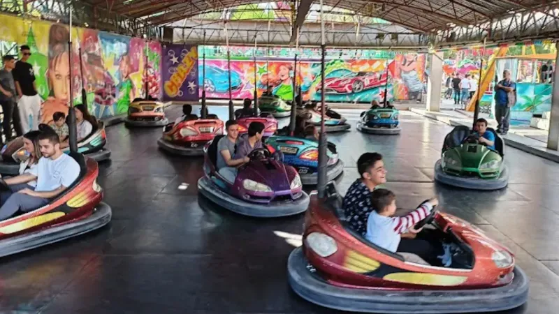 ADANA'NIN LUNAPARK GİBİ TESİSLERE İHTİYACI VAR 