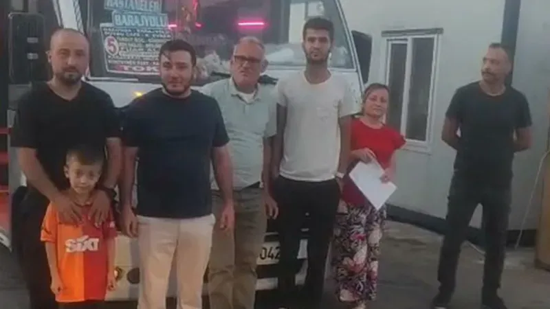 Adana’da Karahan Mahallesi Ayakta: Topel Dolmuşu Kaldırılıyor Mu?