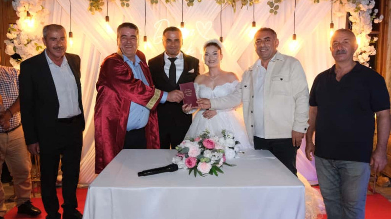 GÜNGÖR GEÇER, ALADAĞ VE KÖYLERİNDE HALKLA BULUŞTU