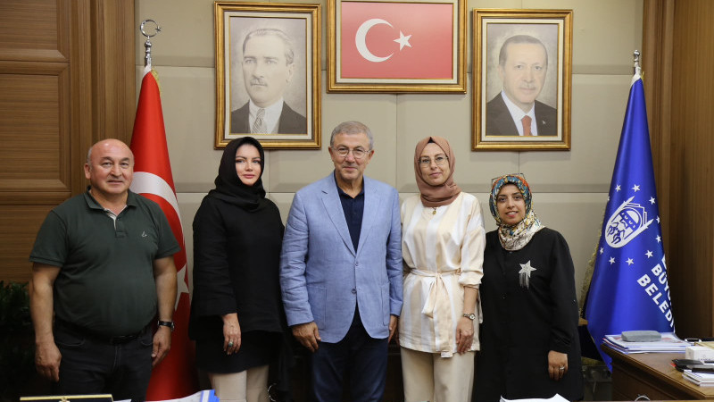 MEF YÖNETİMİNDEN BURSA BÜYÜKŞEHİR BELEDİYESİ GENEL SEKRETERİ DENİZ KÖKEN’E ZİYARET