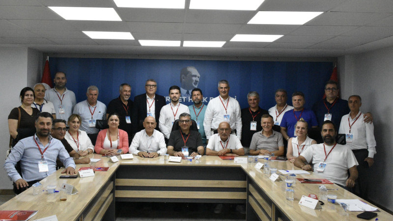 CHP Adana İl Başkanlığı’nda Kritik Yönetici Eğitimi: “İktidar Yolu Parti Okulu’ndan Geçer”