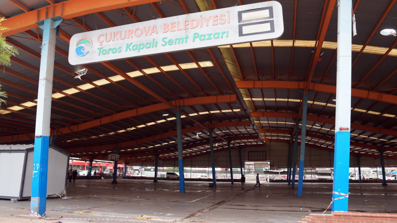 ÇUKUROVA’DA KAPALI SEMT PAZARLARI YENİLENİYOR