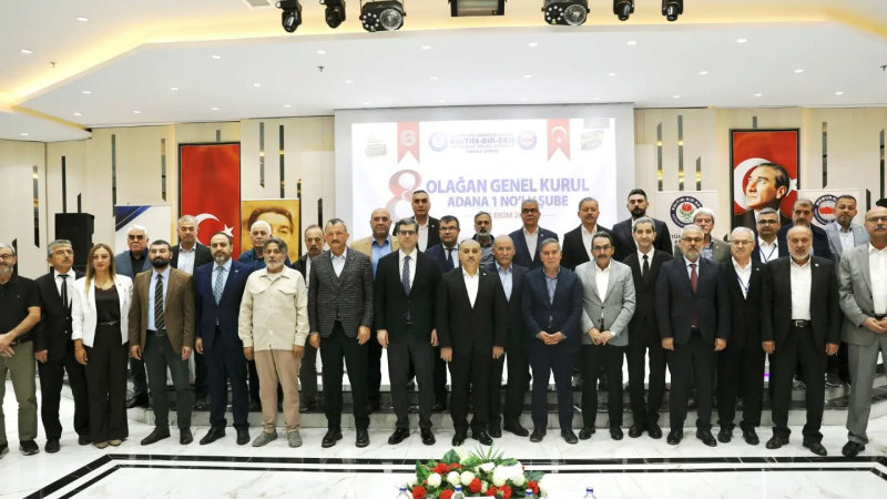 Eğitim-Bir-Sen Adana Şubesi'nde Mustafa Sarıgeçili güven tazeledi