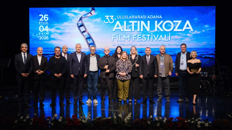 Altın Koza’da Onur Ödülleri Yönetmen Ferzan Özpetek ve Oyuncu Vahide Perçin’e verildi
