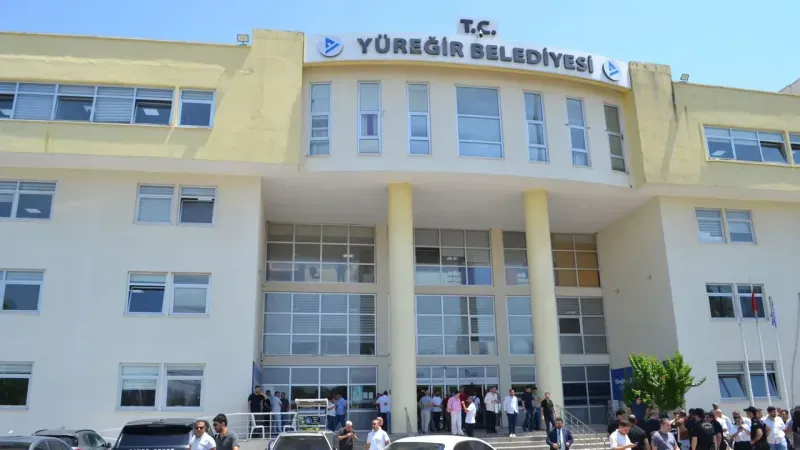 Yüreğir Belediyesi'nde yer yerinden oynayacak! Valilik o savunmayı gönderdi