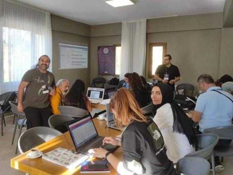 CEYHANLI ÖĞRETMENLERİN ERASMUS PROJE KAMPI POZANTI'DA GERCEKLEŞİYOR