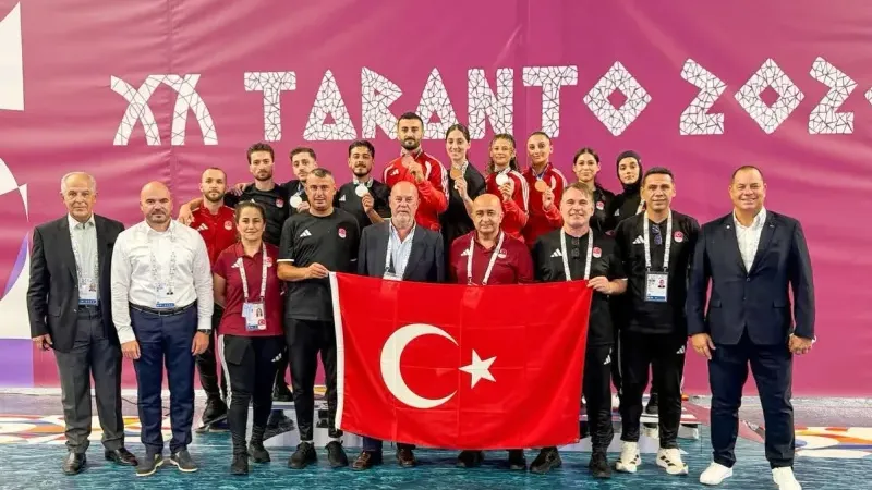 KARATE MİLLİ TAKIMI TARANTO 2026’DAN 6 MADALYAYLA DÖNÜYOR
