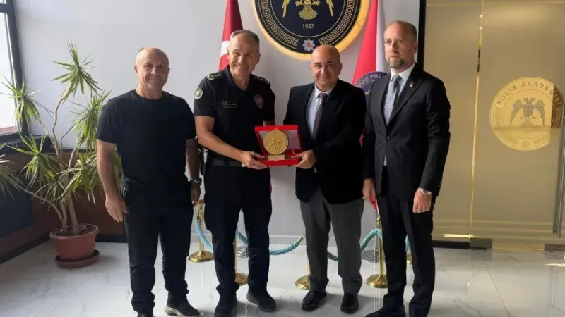 TÜRK KARATESİNDEN GELECEĞİN EMNİYET MENSUPLARINA DİSİPLİN VE SAVUNMA DESTEĞİ