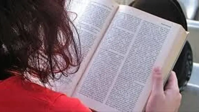 Yeşilay Adana Şubesi’nden kitap severlere davet: “Kitap halkası” başlıyor