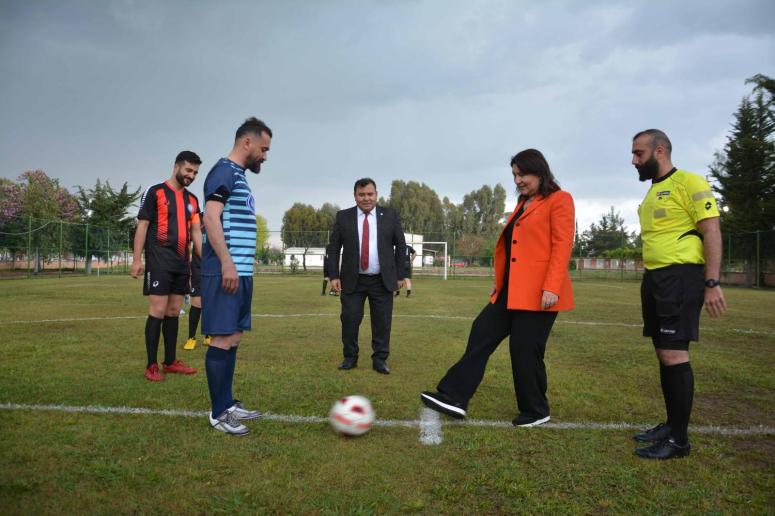 Sağlık-Sen Özgür Özsoy Futbol Turnuvası başladı